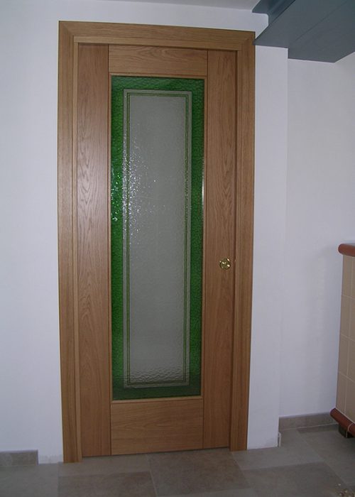 Porta in rovere naturale con vetro decorato